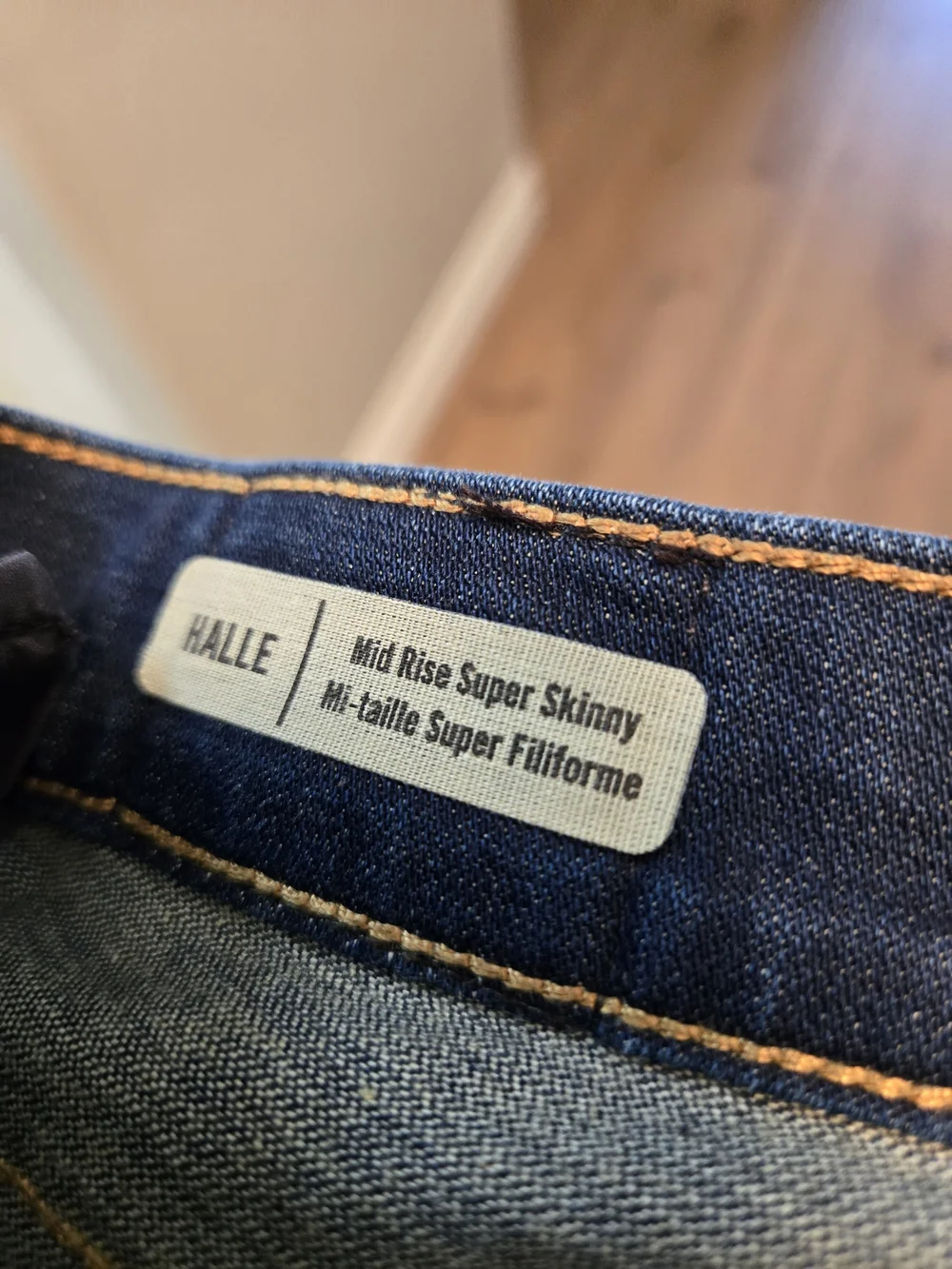 True Religion Halle Dark Indigo Women's Jeans - Mid Rise Super Skinny Fit - Picture 11 of 15
